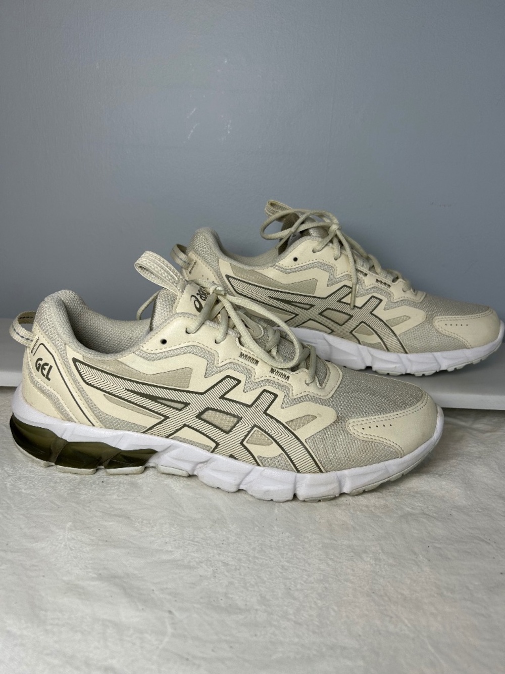 ASICS Women's GEL-QUANTUM 90 3 sneakers in a Birch/Mink colorway Size 10 Running